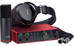 Focusrite Scarlett 2i2 4th Gen Recording Pack