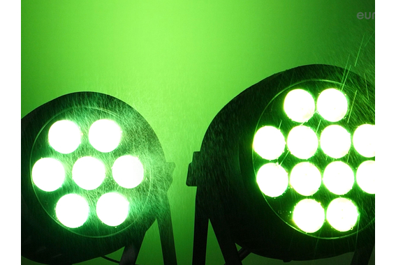 Eurolite LED IP PAR 7x8W QCL Spot  - 1A Showroom Modell (Zustand: wie neu, in OVP) image 11