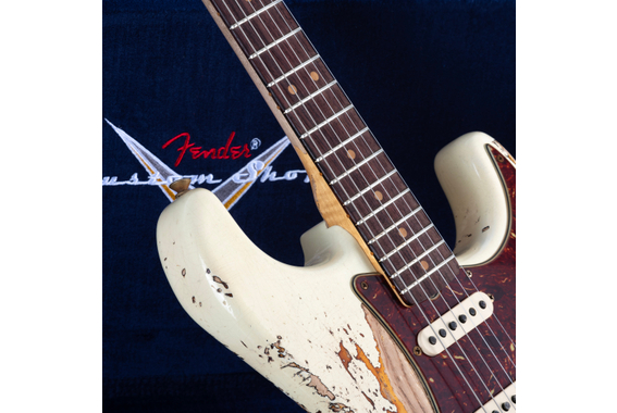 Fender Custom Shop 1963 Super Heavy Relic Stratocaster Super Faded Aged Vintage White over 3-Tone-Sunburst image 11