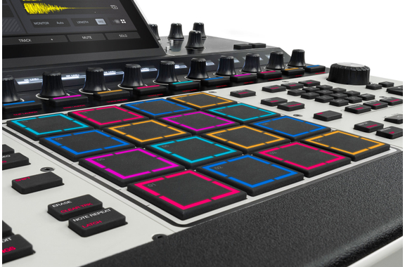 Akai MPC XL Groovebox / Sampler image 11