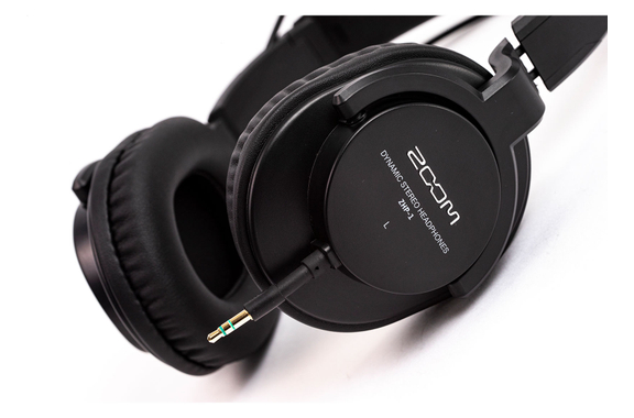 Zoom ZDM-1 Podcast Mic Pack image 11