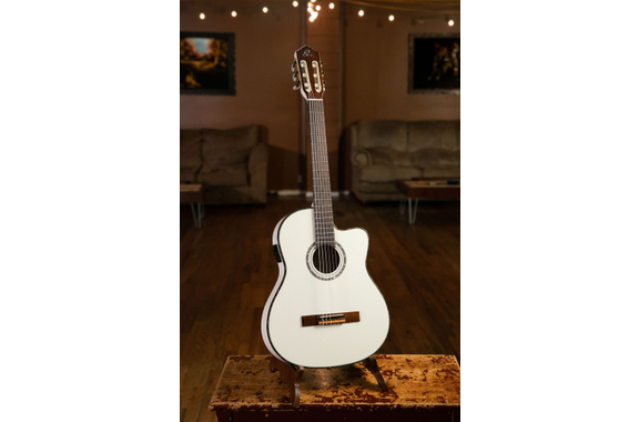 Ortega RCE145WH Family Series Pro Akoestische Gitaar image 11