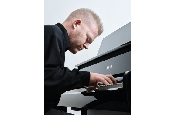 Yamaha CLP-875 PE Digitalpiano Polished Ebony image 12