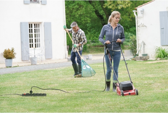 Stagecaptain OPSS-6 BK 6-fach Outdoor-Steckdosenleiste mit Schalter IP44 image 2