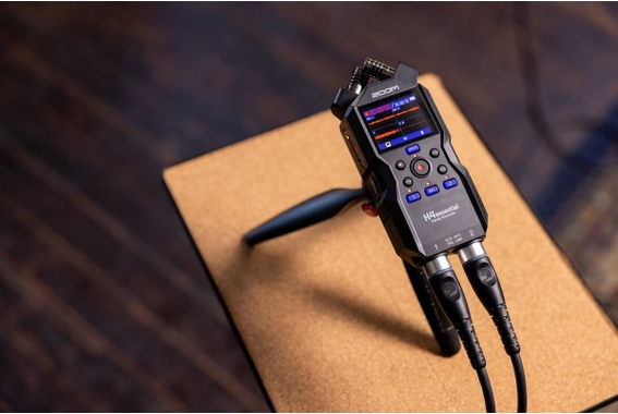 Zoom H4essential Handy Recorder image 2