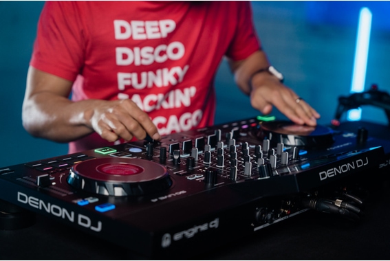 Denon DJ SC Live 4  - Retoure (Zustand: sehr gut) image 2