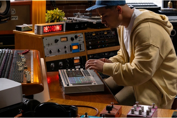 Akai MPC Live III Retro image 2