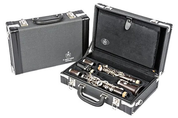 Uebel Bb Clarinet 622 image 2
