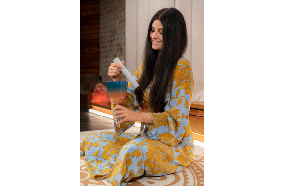 Meinl Sonic Energy ESOLCSB528 4,5" Essence Solfeggio Crystal Singing Bowl Mi 528 Hz Sunrise Blue image 3
