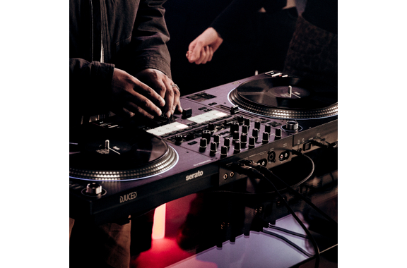 Hercules DJControl Inpulse T10 image 3