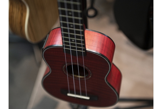 Dimavery UK-100 Ukulélé Soprano Flamed Red image 4