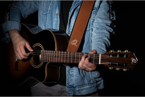 Ortega OSCU-5 Gitaarband Echtleder Tan Braid image 4