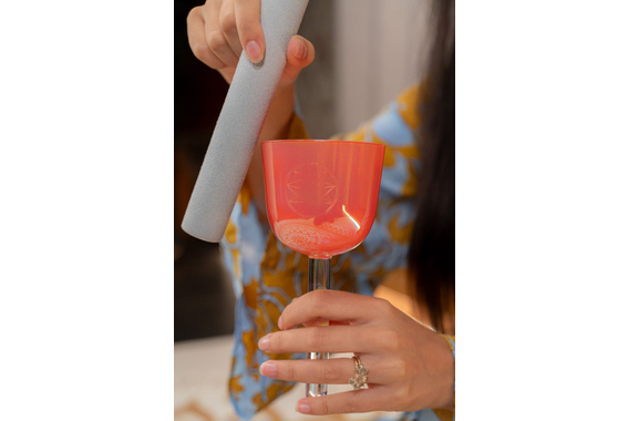 Meinl Sonic Energy ESOLCSB963 3,25\" Essence Solfeggio Crystal Singing Bowl 963 Hz Corail image 4
