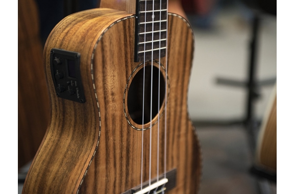 Dimavery UK-300 Tenor Ukulele Mango image 4
