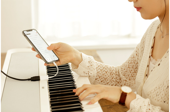 Korg B2+ Digitalpiano Weiß image 4