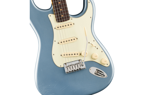 Fender American Ultra Luxe Vintage '60s Stratocaster Ice Blue Metallic image 4