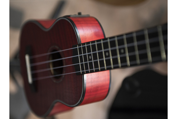 Dimavery UK-100 Ukulélé Soprano Flamed Red image 5