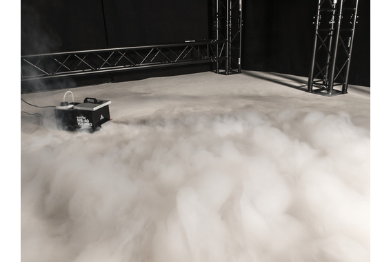 Eurolite NB-40MK2 ICE Bodennevelaar Set met 5l Fluid image 6