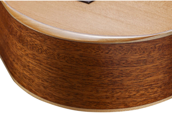 La Mancha Rubi CM Armrest Edition image 6