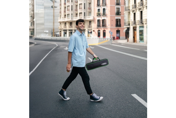 Classic Cantabile Leichtkoffer für Querflöte grün image 7