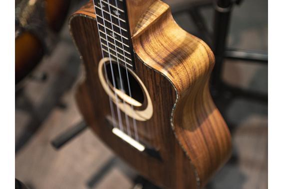 Dimavery UK-200 Tenor-Ukulele Koa  - Retoure (Zustand: gut) image 7