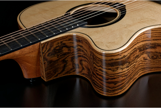 LAG HV30-L-ACE HyVibe 30 Lefty Auditorium image 7