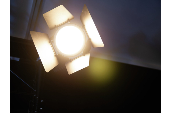Eurolite LED Theatre COB 200 WW image 7