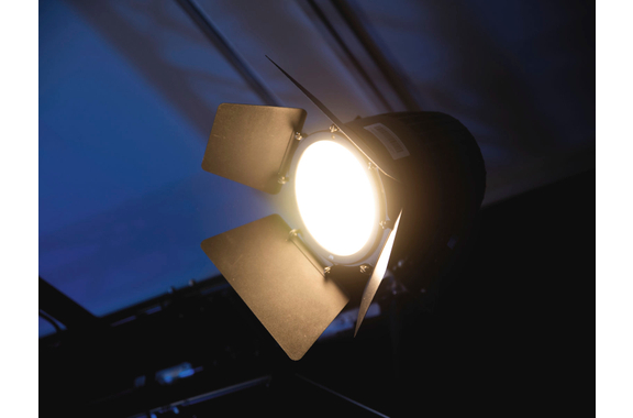 Eurolite LED Theatre COB 200 CW/WW 2-Pack image 7