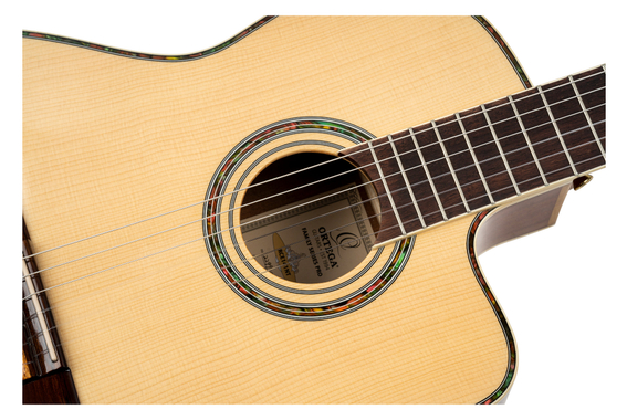 Ortega RCE141NT Family Series Pro Akustikgitarre image 8