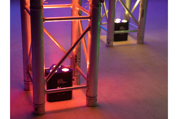 Eurolite Akku TL-3 QCL RGB+UV Trusslight image 8