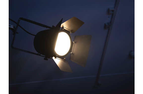 Eurolite LED Theatre COB 200 CW/WW image 8