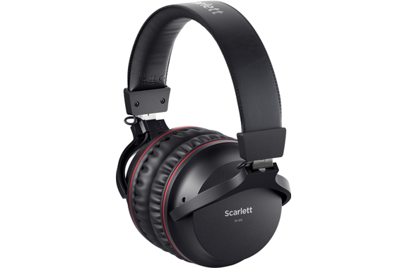 Focusrite Scarlett 2i2 4th Gen Recording Pack image 8