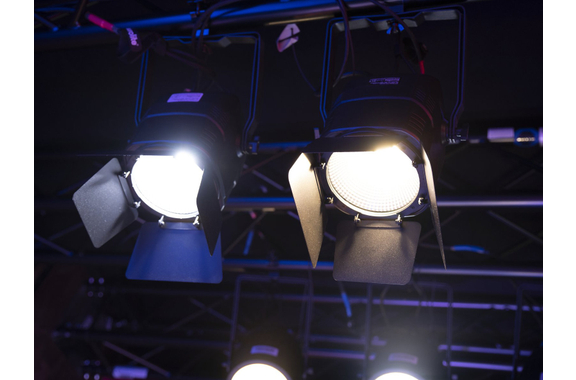Eurolite LED Theatre COB 100 WW/CW 2-Pack Set image 8