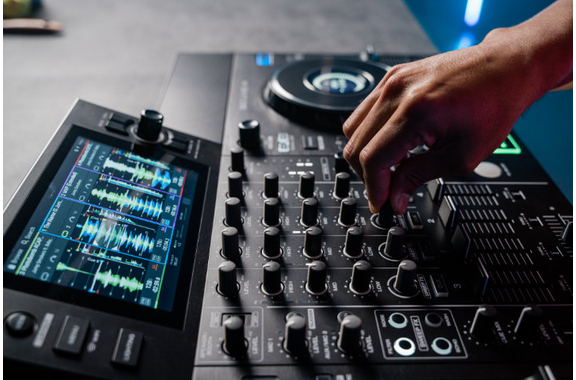 Denon DJ SC Live 4  - Retoure (Zustand: sehr gut) image 8