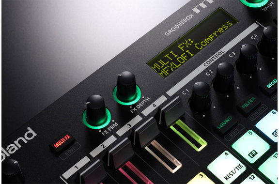 Roland MC-101 Groovebox Set image 8