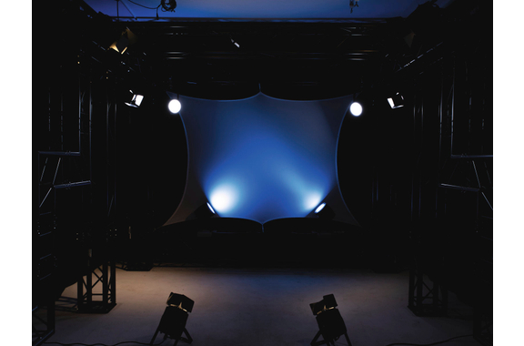 Eurolite LED Theatre COB 200 CW/WW image 9