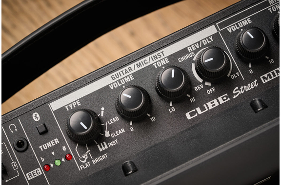Roland Cube Street Mini image 9