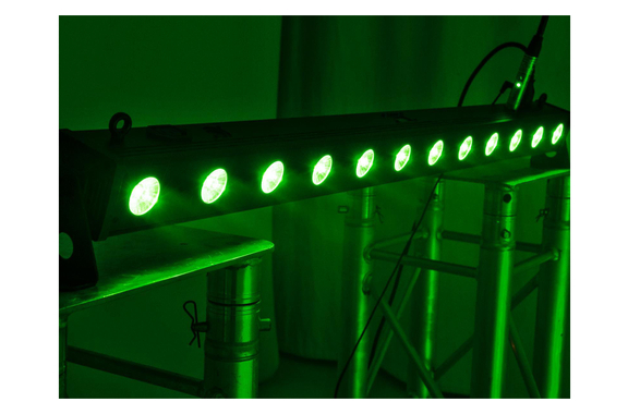 Eurolite LED BAR-12 QCL RGBA Striscia image 9