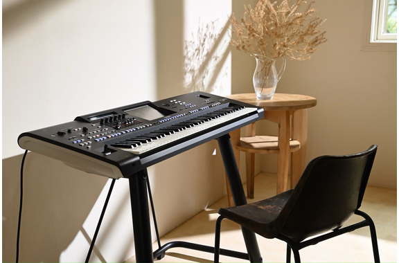 Set Yamaha Genos 2 XXL con Sistema de Monitor y Soporte image 9