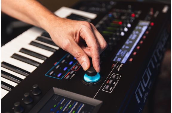 Yamaha Montage M6 Synthesizer image 9